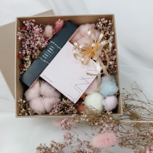 Create Your Own All Things Pretty Blooming Gift Box